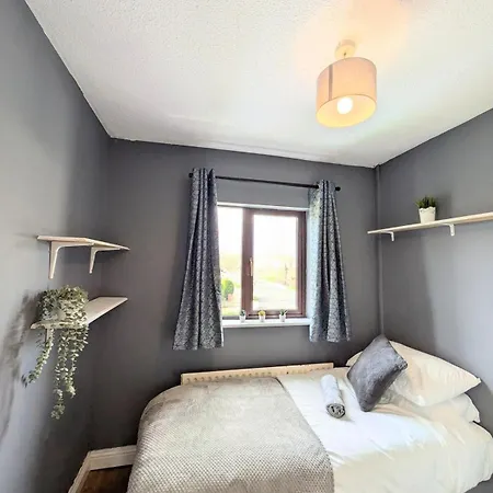 6 Bed In - Housing For Contractors Apartment *
